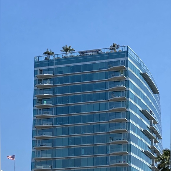 🛍️⭐️ I AM LIVE ⭐️🛍️ - Picture 3 of 3